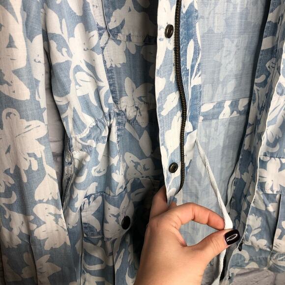 Anthropologie Foxcroft Floral Denim Jacket Chambray Jean Jacket Small - Picture 4 of 4